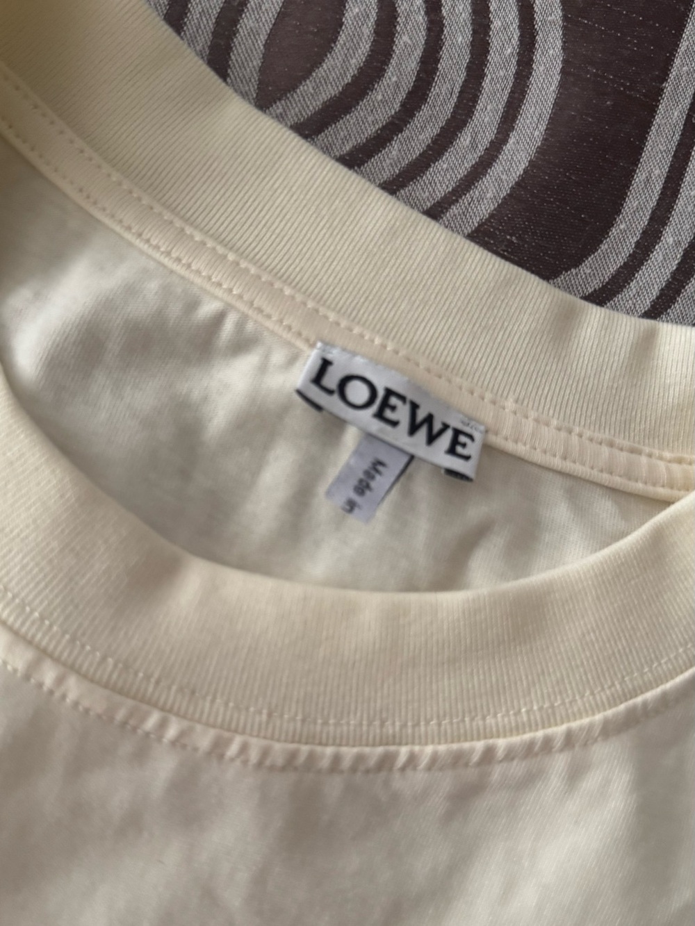 Loewe Cream T-Shirt with Brown Patch Pocket - Picture 5 of 9